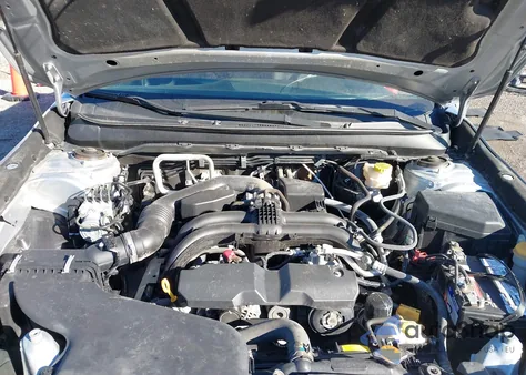 2018 Subaru Outback 2.5I Premium z USA, uszkodzony, nr VIN 4S4BSAFCXJ3395830